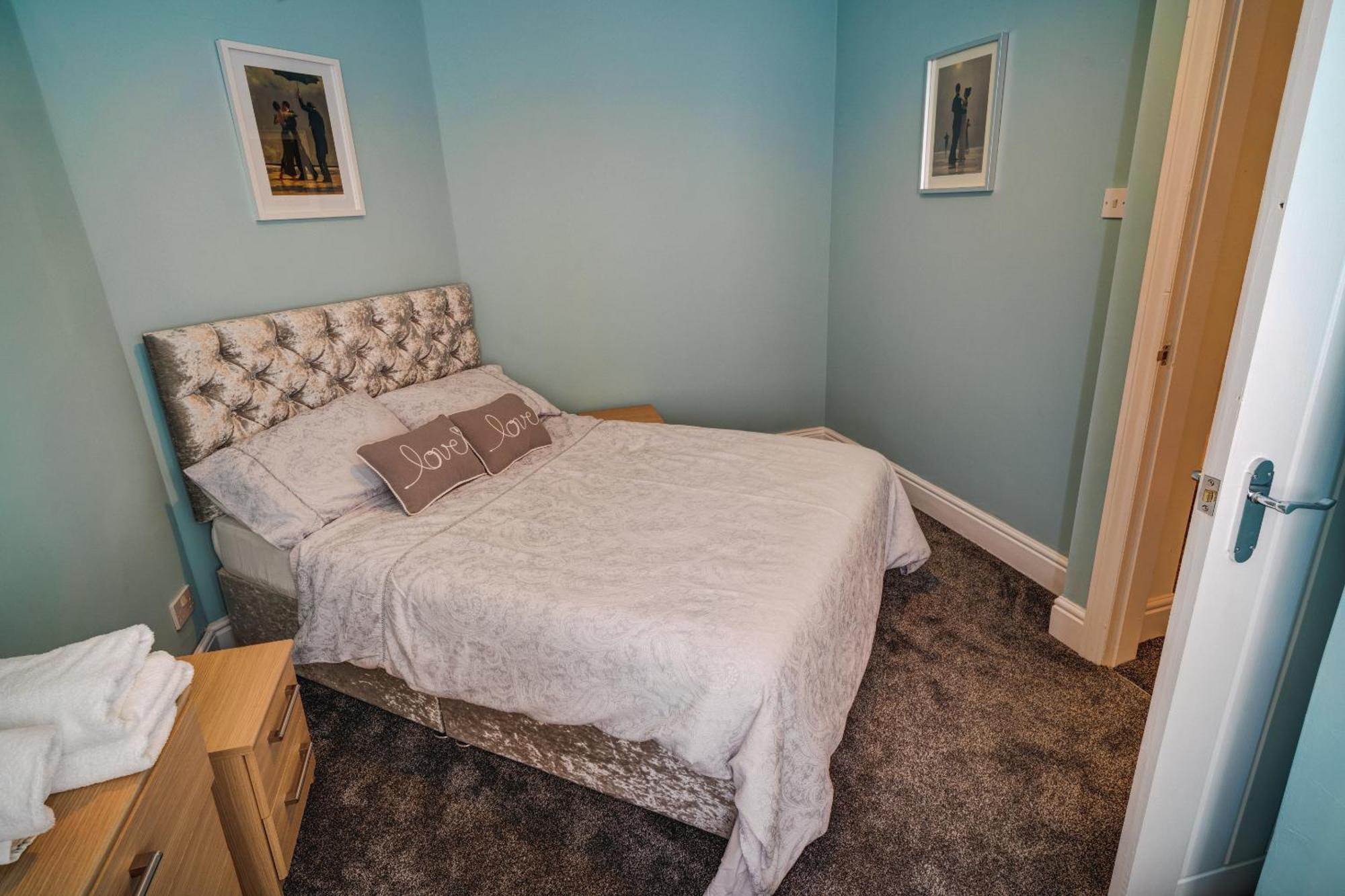 Beachmount Holiday Apartments Колвін-Бей Номер фото
